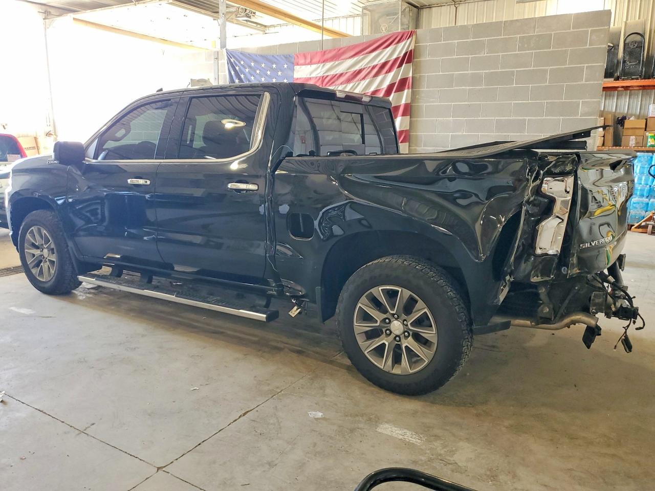 2021 CHEVROLET SILVERADO K1500 HIGH COUNTRY photo 3