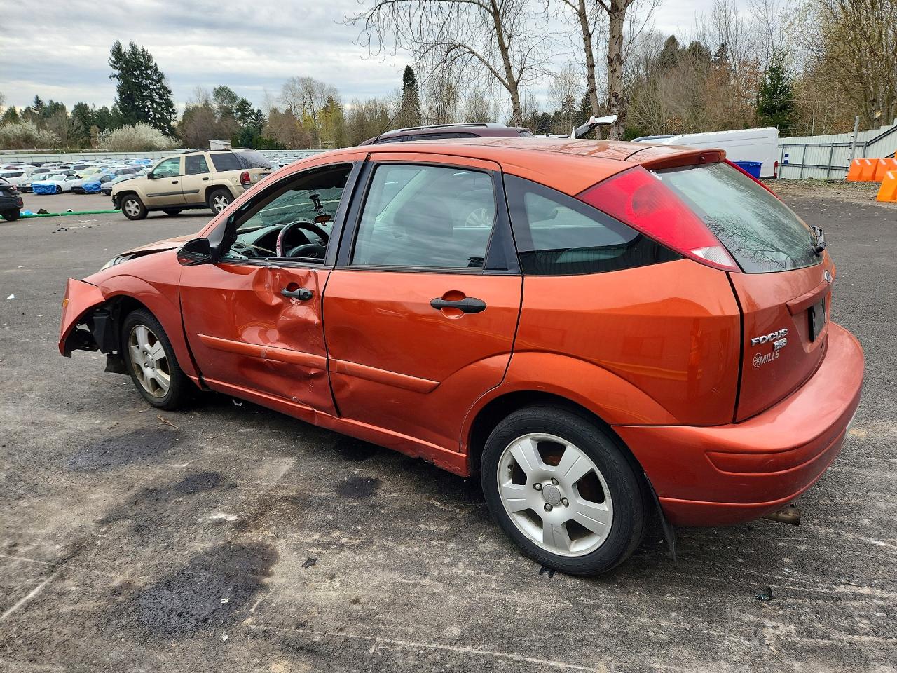2005 FORD FOCUS ZX5 photo 3
