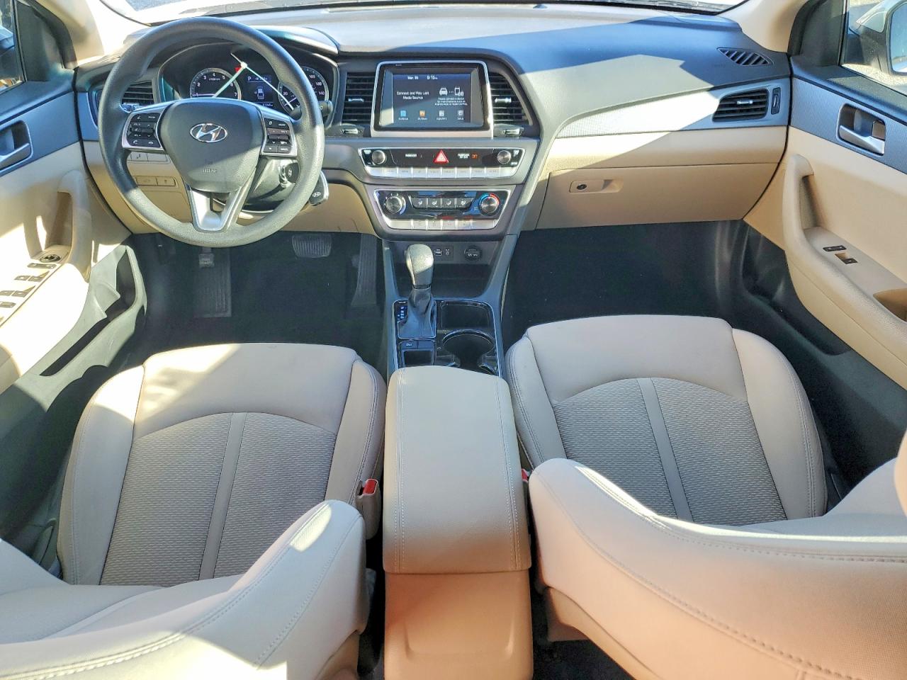 2018 HYUNDAI SONATA SE photo 15