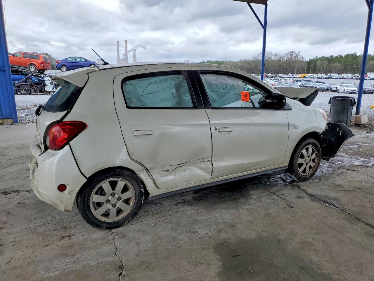 2015 MITSUBISHI MIRAGE ES photo 5