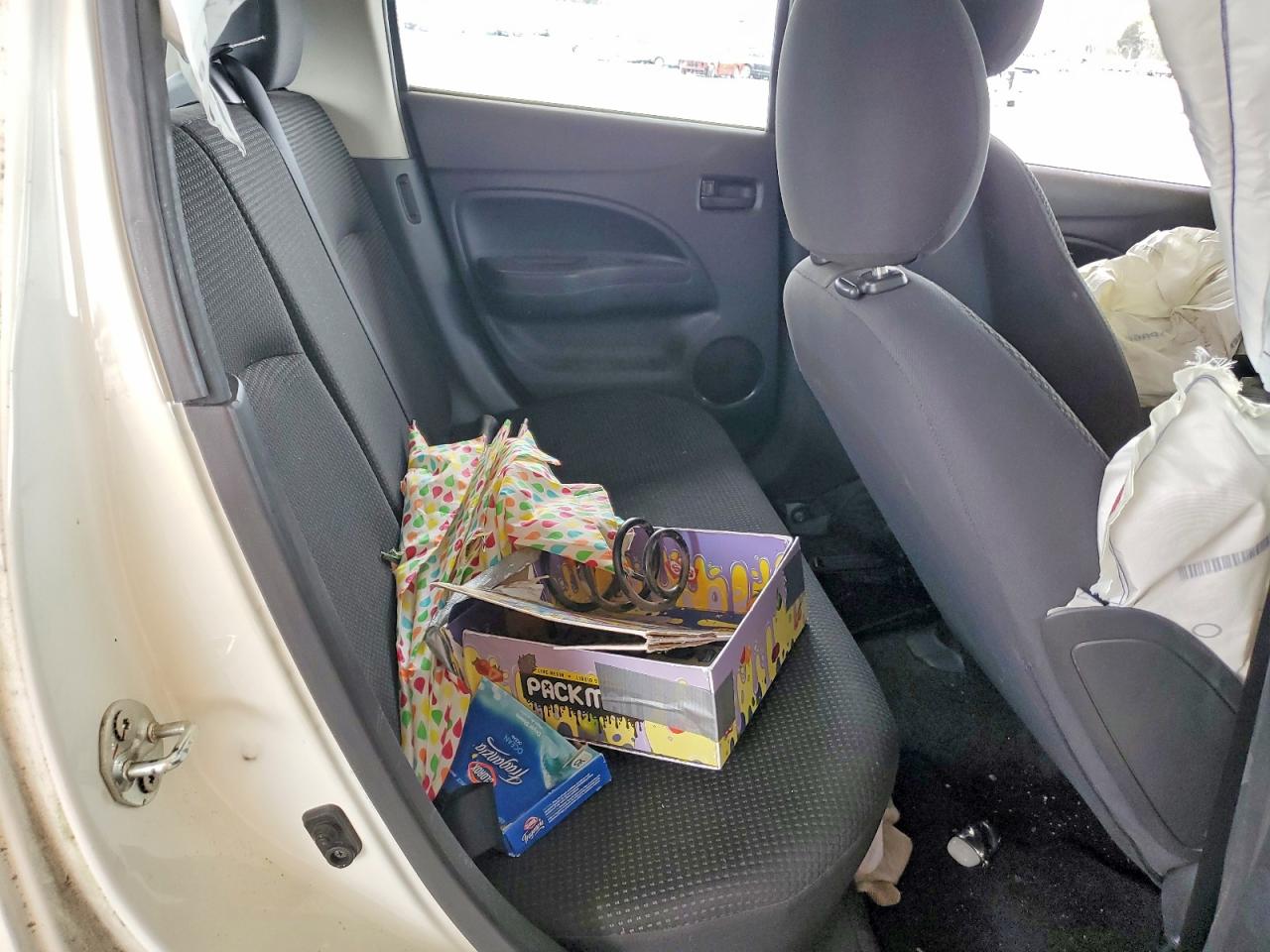 2015 MITSUBISHI MIRAGE ES photo 19