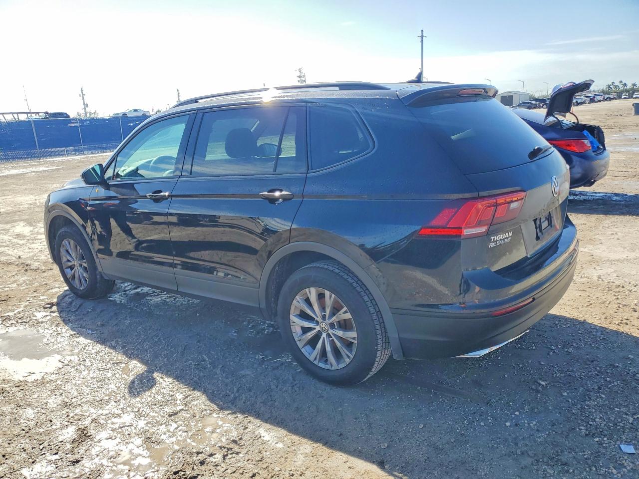 2020 VOLKSWAGEN TIGUAN S photo 4