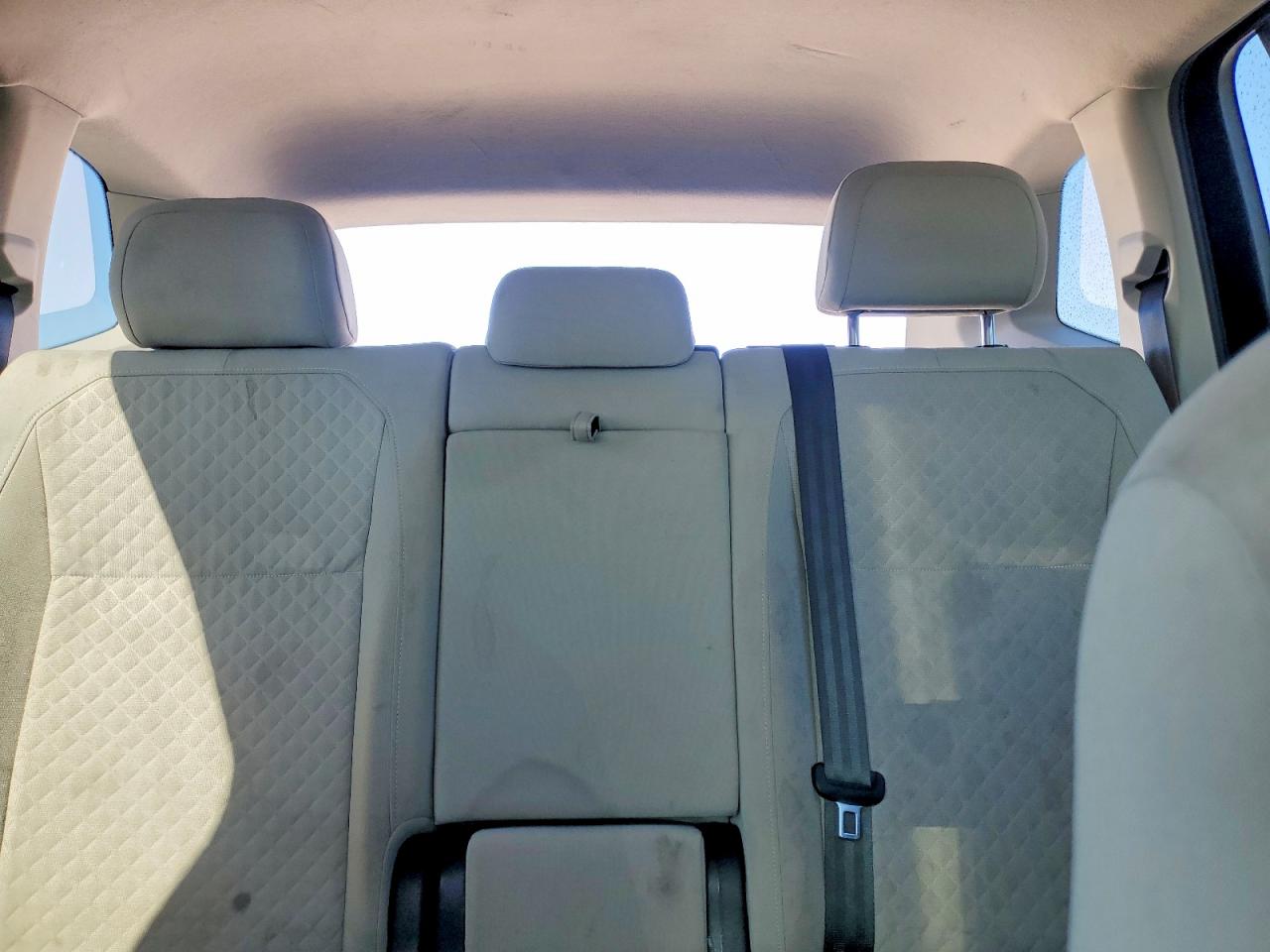 2020 VOLKSWAGEN TIGUAN S photo 28