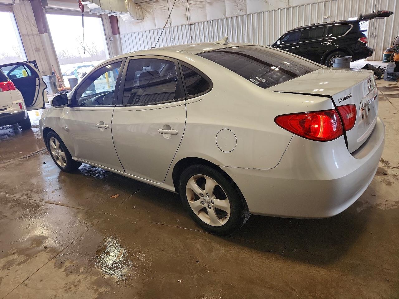 2010 HYUNDAI ELANTRA SE photo 4
