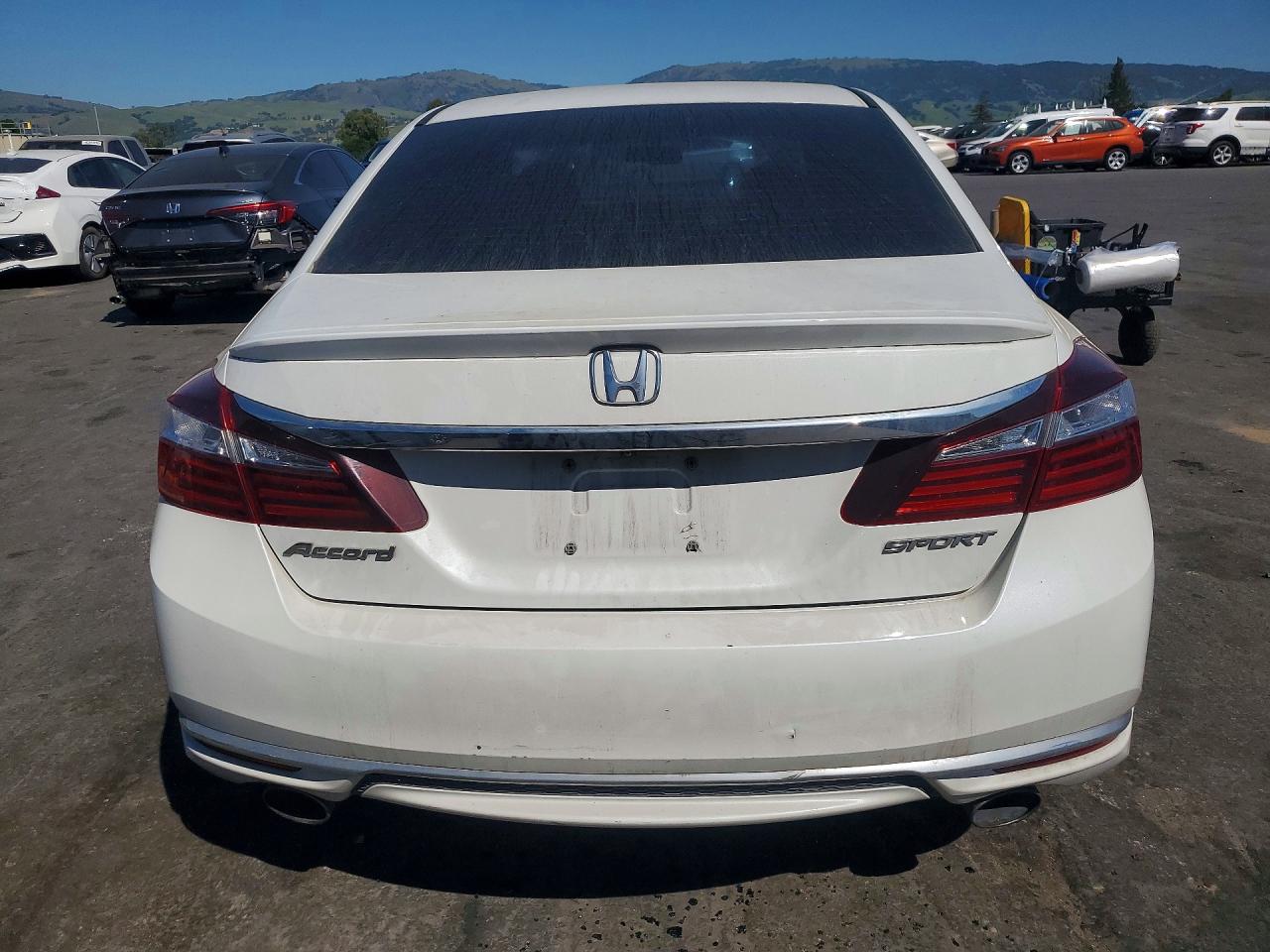 2016 HONDA ACCORD SPORT photo 6
