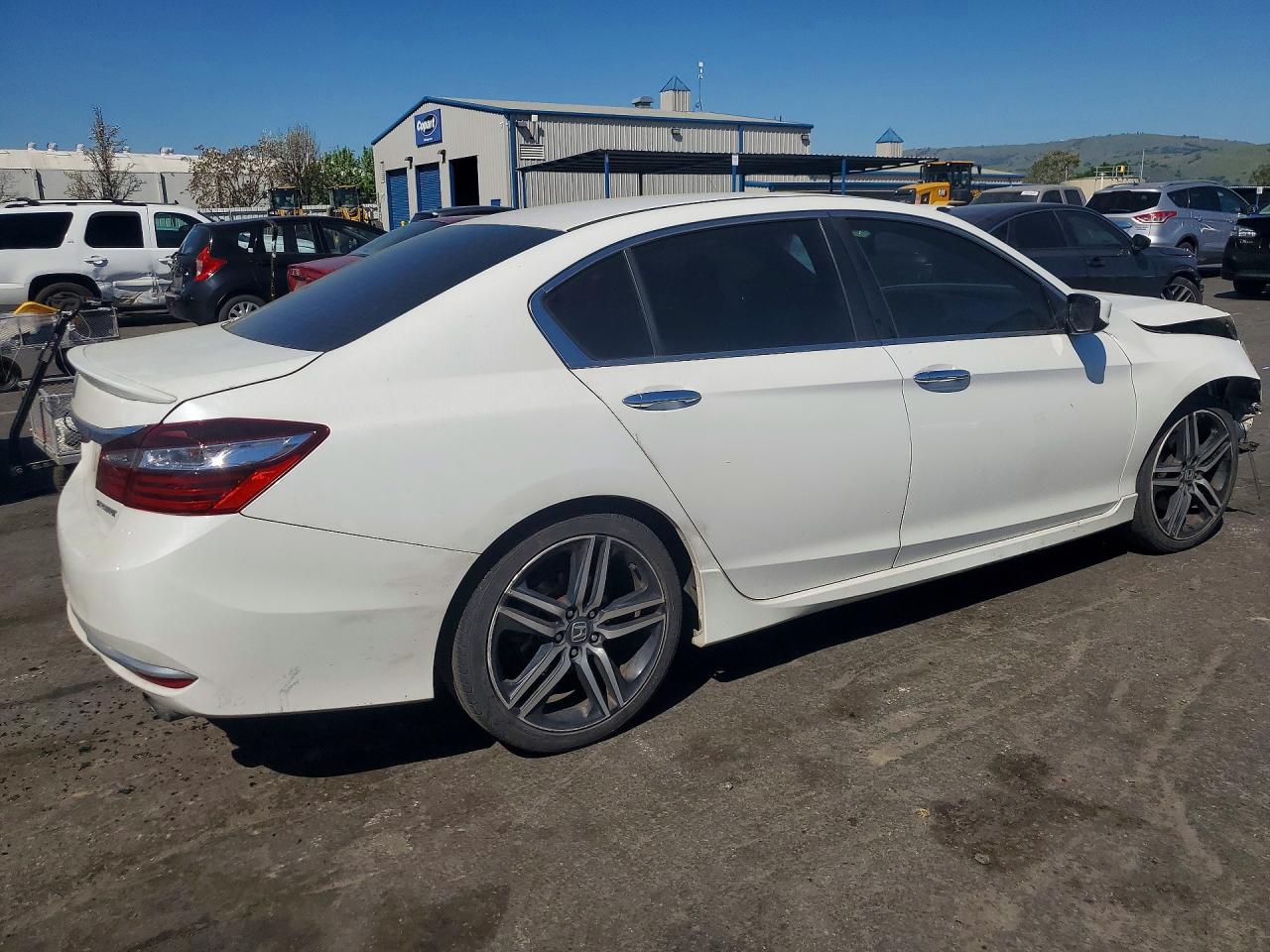 2016 HONDA ACCORD SPORT photo 3