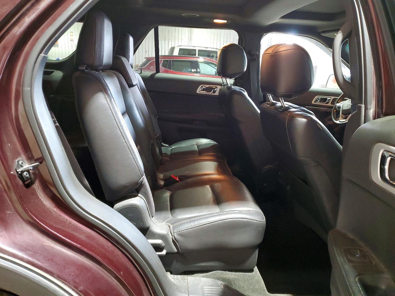 2011 FORD EXPLORER XLT photo 11