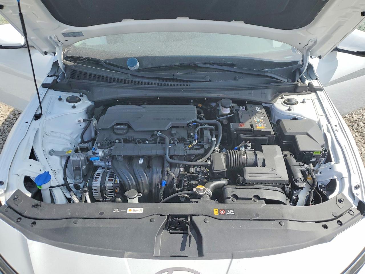 2025 HYUNDAI ELANTRA LIMITED photo 11