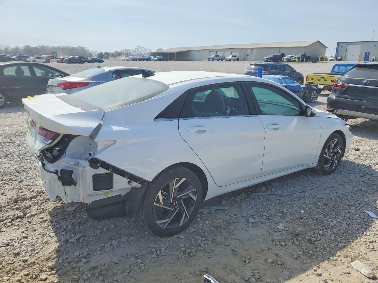 2025 HYUNDAI ELANTRA LIMITED photo 3