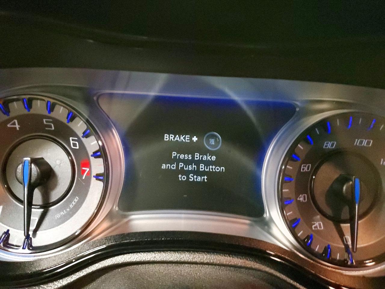 2016 CHRYSLER 300 S photo 9