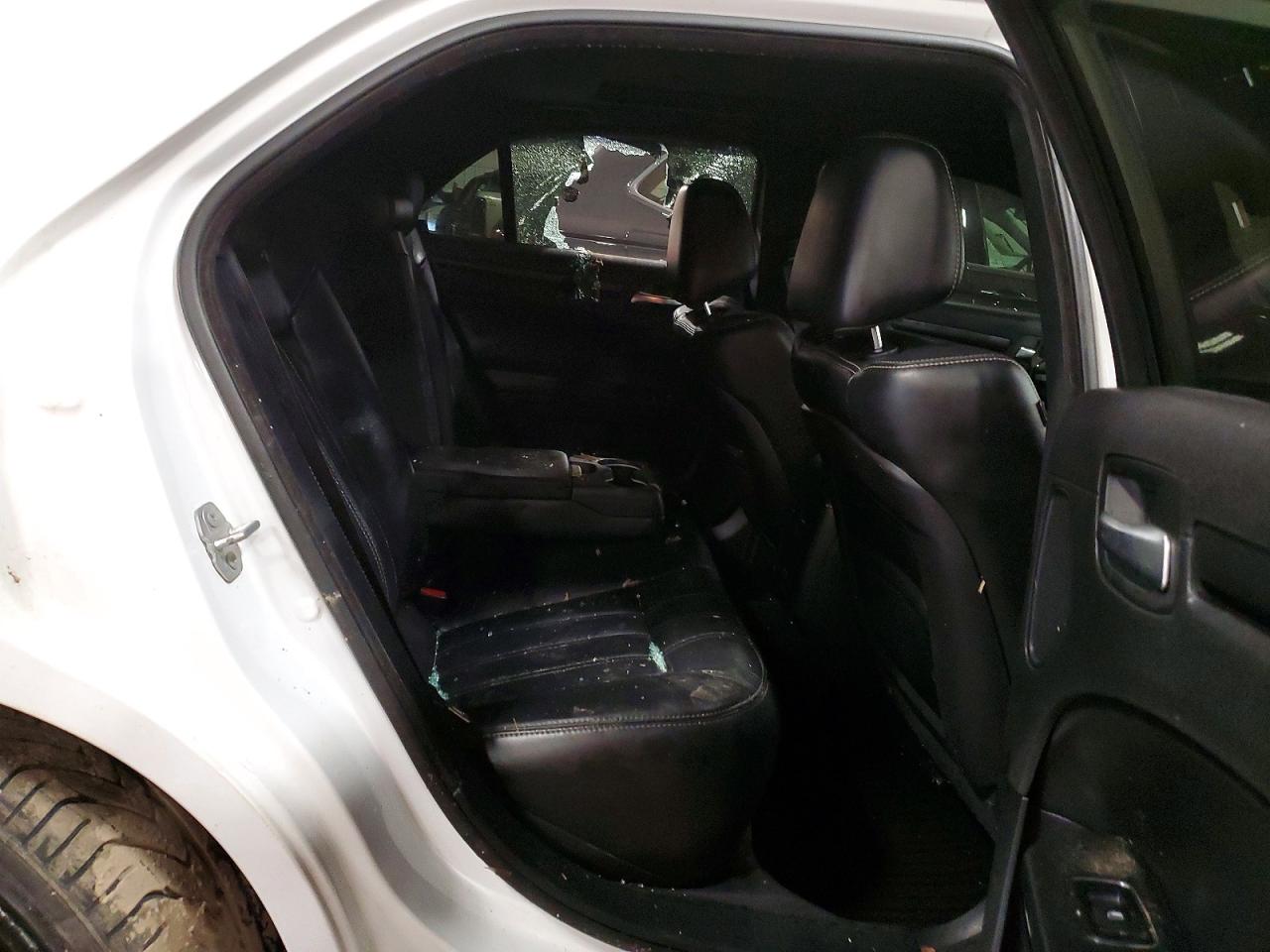 2016 CHRYSLER 300 S photo 10