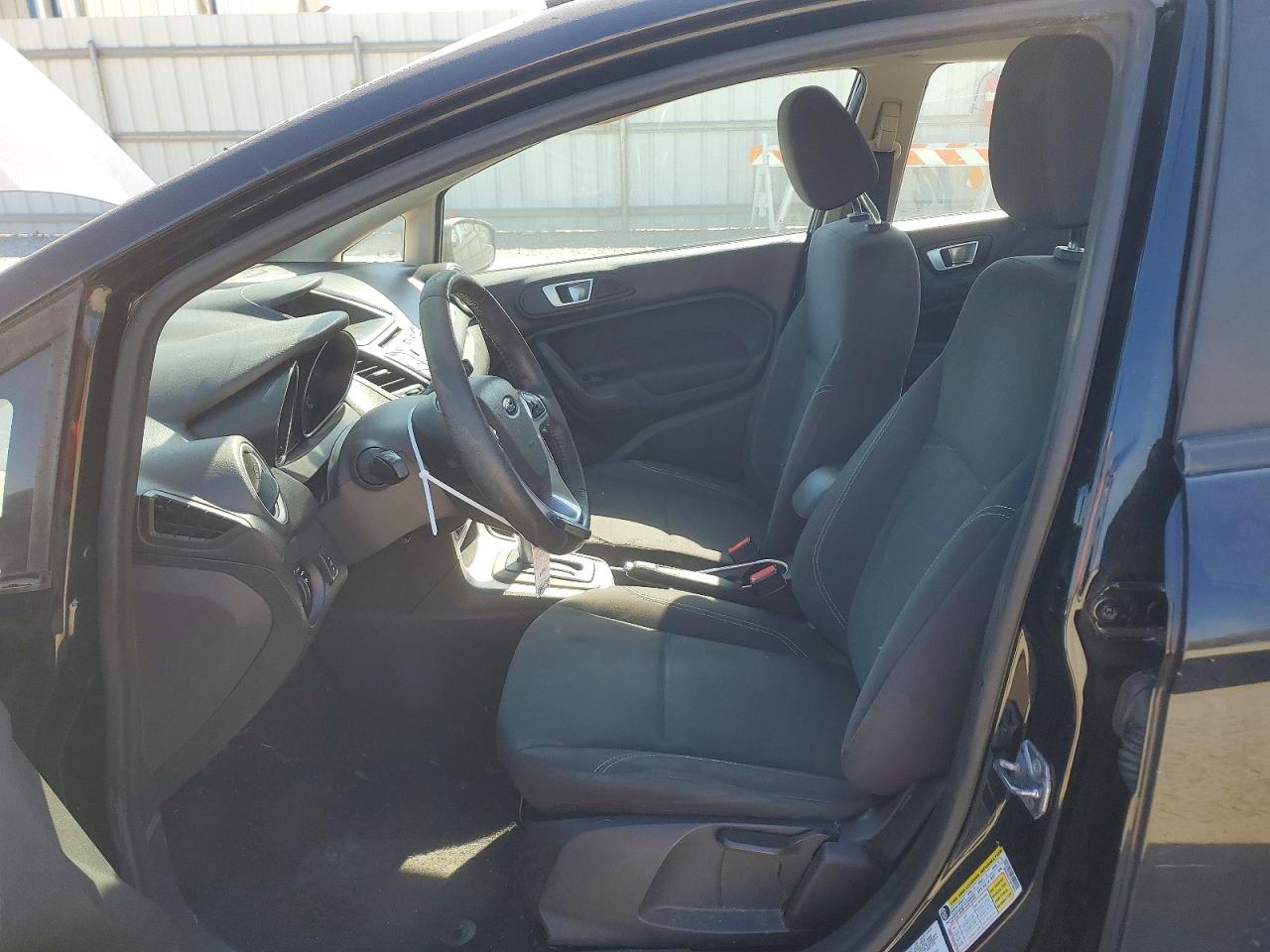 2016 FORD FIESTA SE photo 7