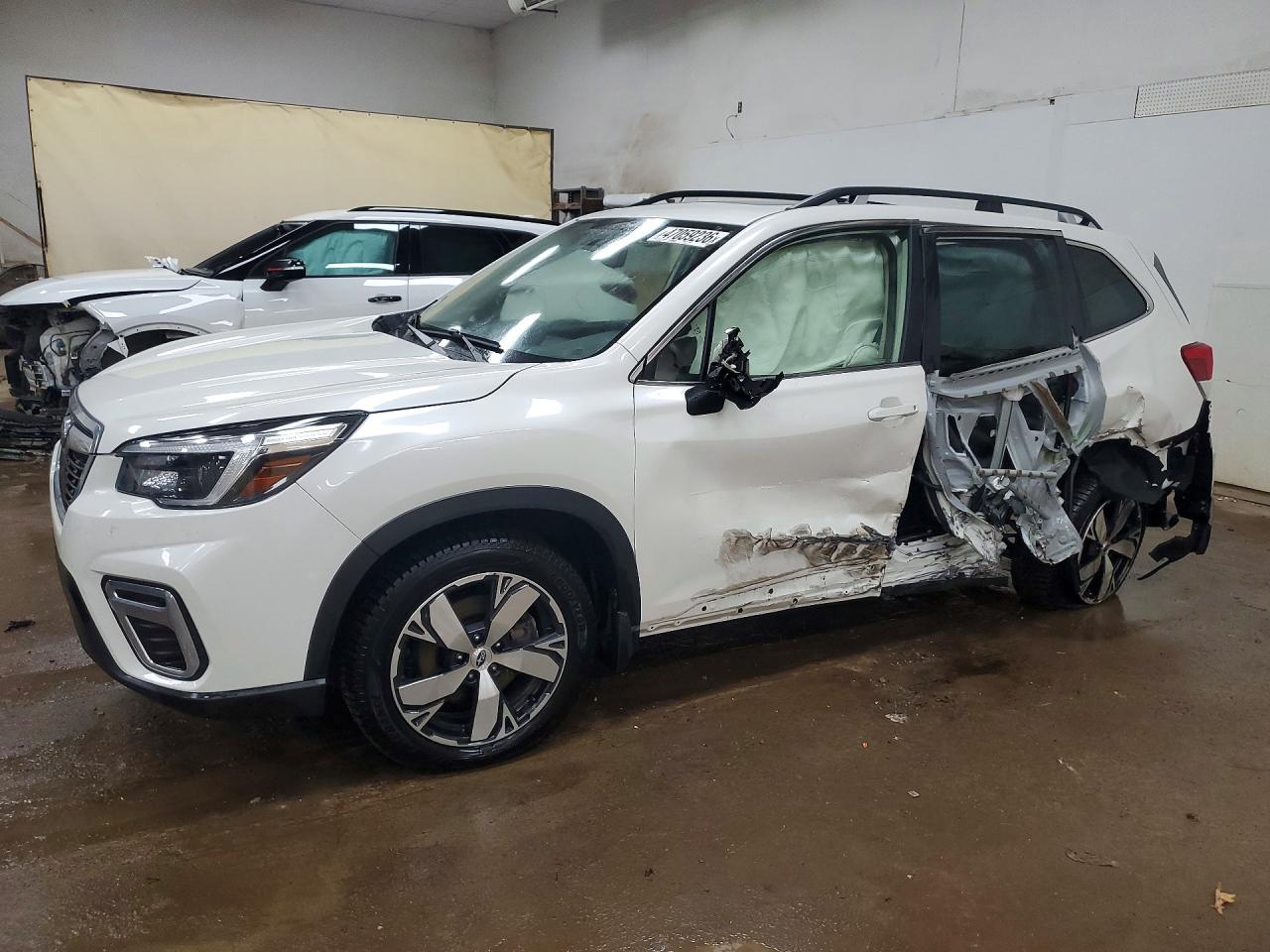 2021 SUBARU FORESTER