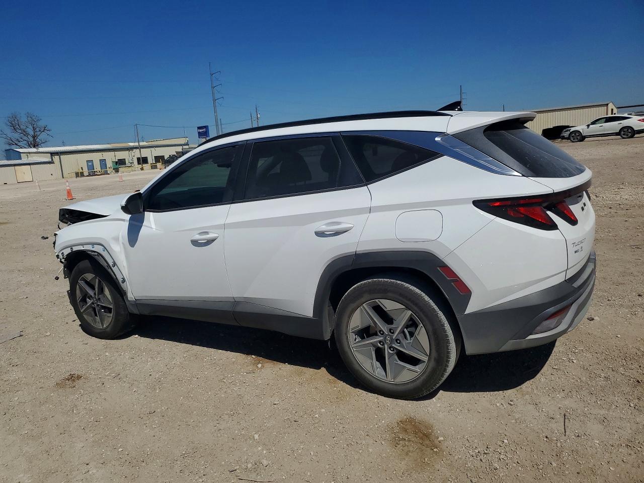 2025 HYUNDAI TUCSON SEL photo 3