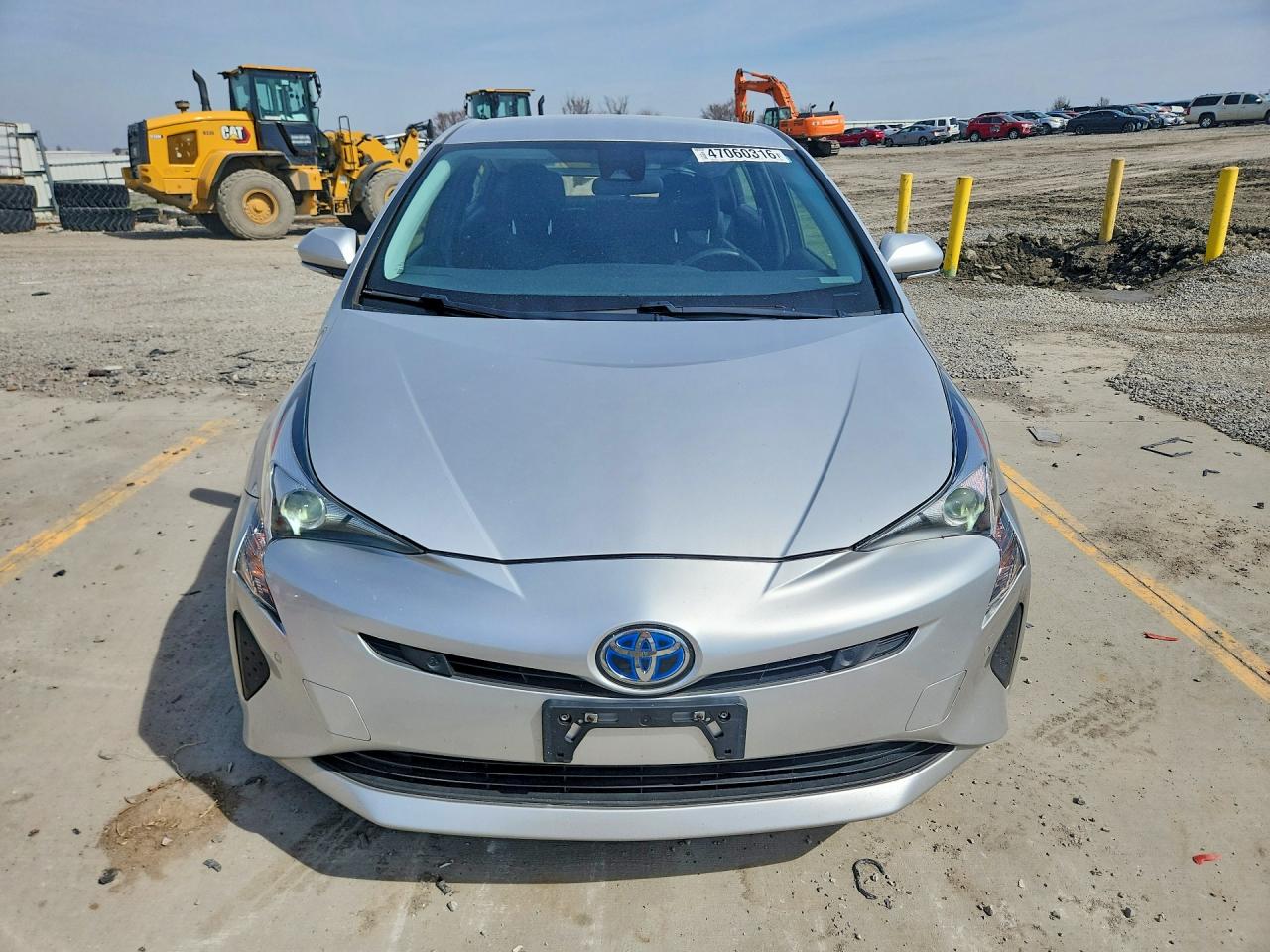 2018 TOYOTA PRIUS TWO photo 9