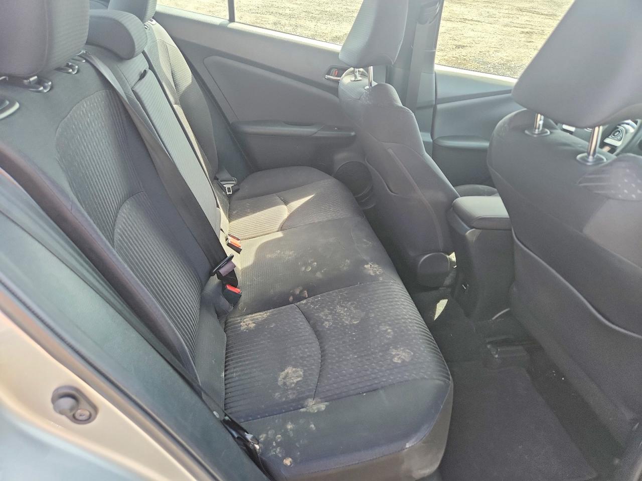 2018 TOYOTA PRIUS TWO photo 19