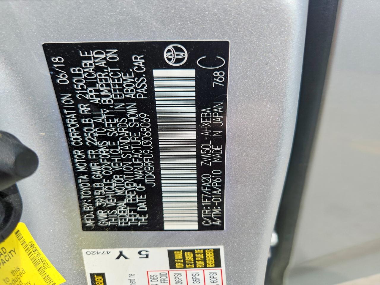 2018 TOYOTA PRIUS TWO photo 23