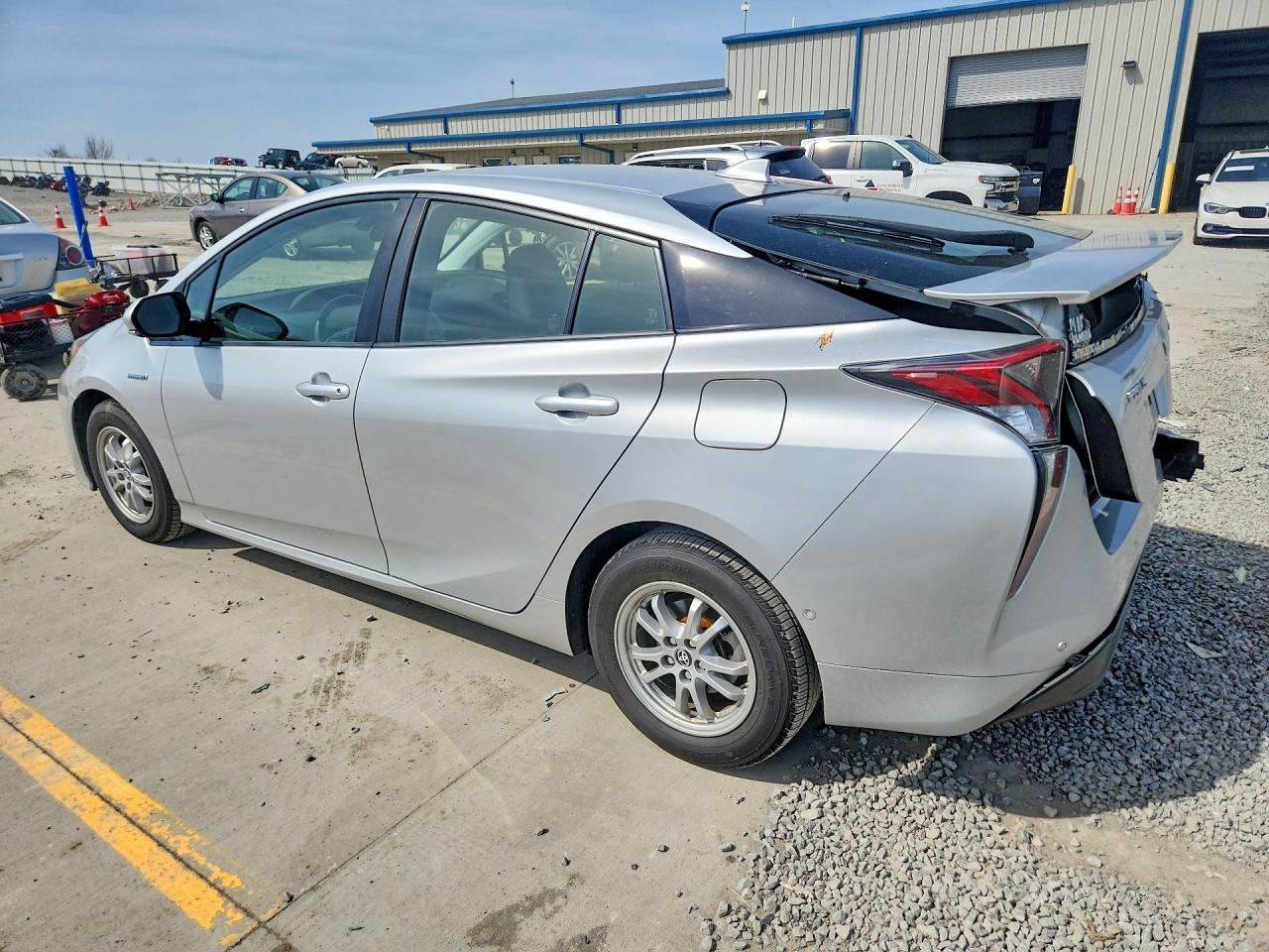 2018 TOYOTA PRIUS TWO photo 3