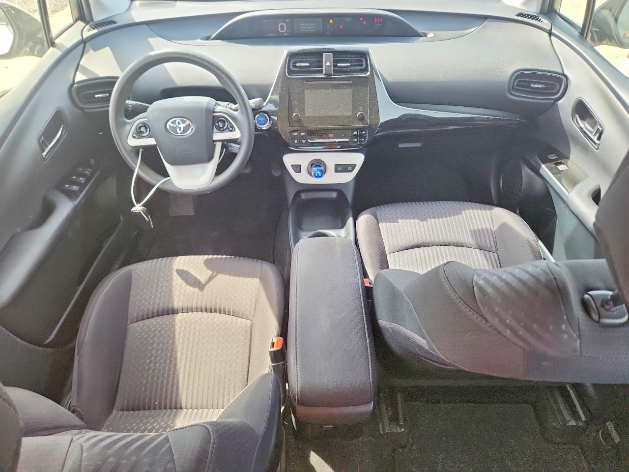 2018 TOYOTA PRIUS TWO photo 15