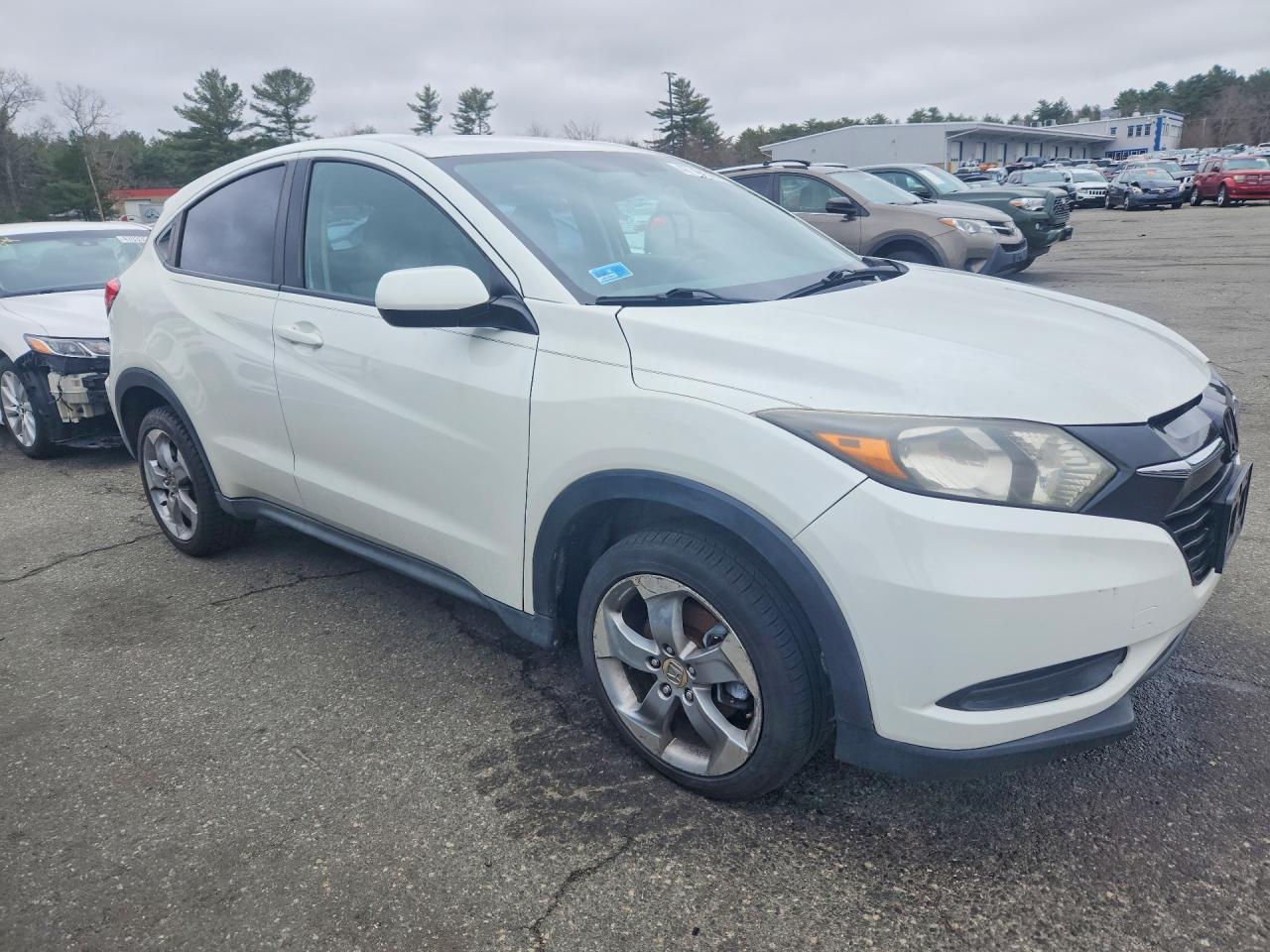 2016 HONDA HR-V LX photo 4