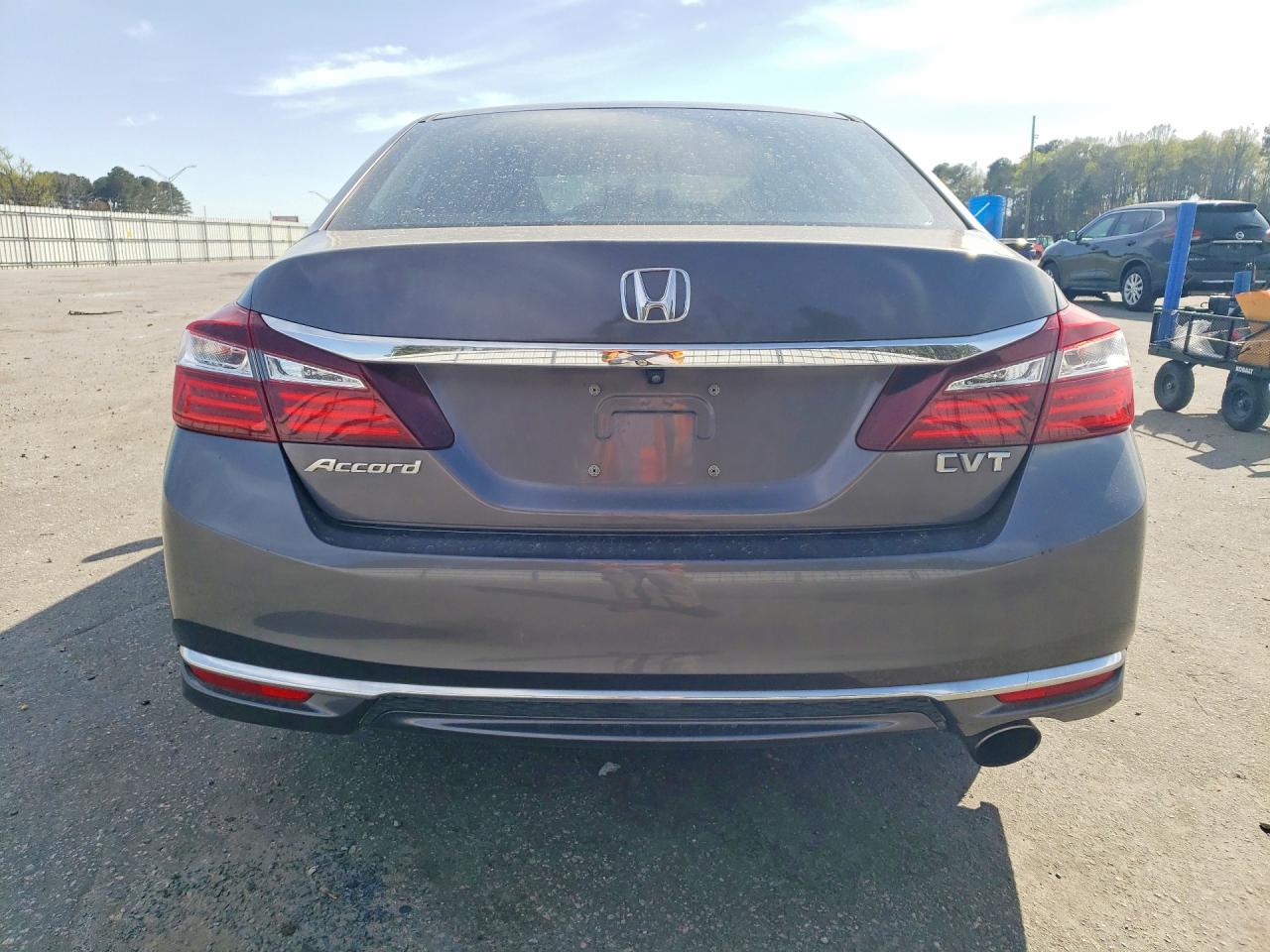 2017 HONDA ACCORD LX photo 11