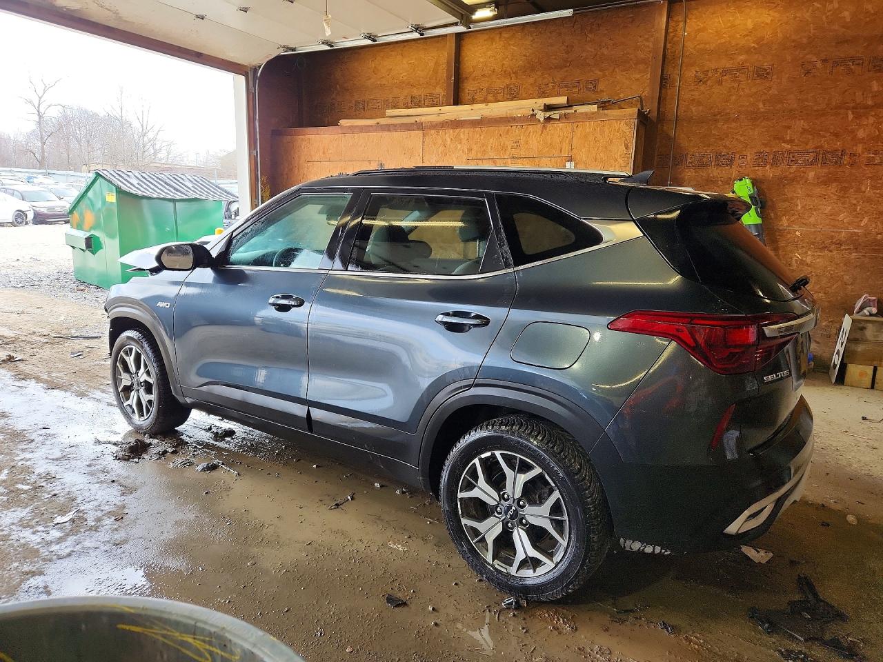 2023 KIA SELTOS EX photo 4