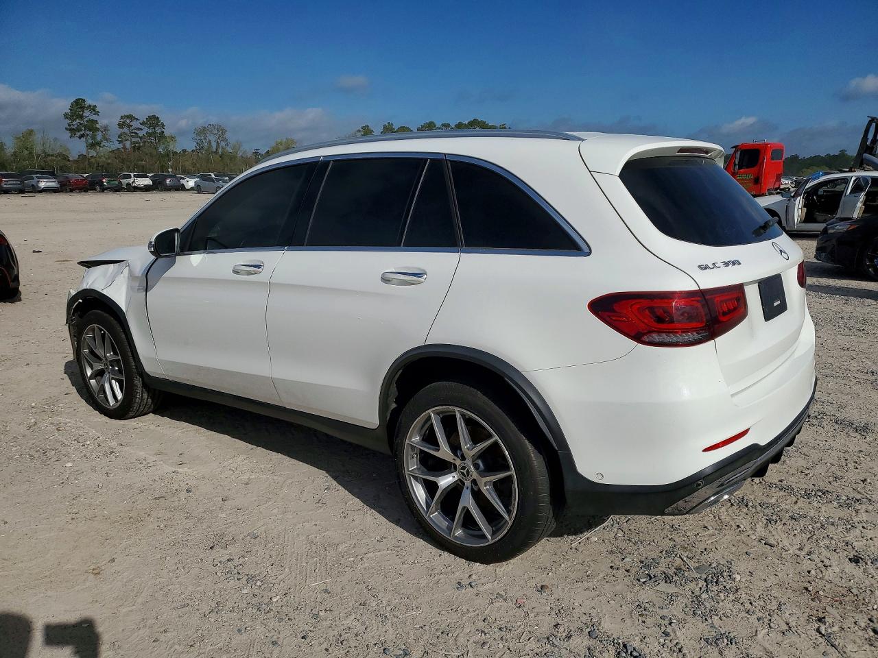 2021 MERCEDES-BENZ GLC 300 photo 2