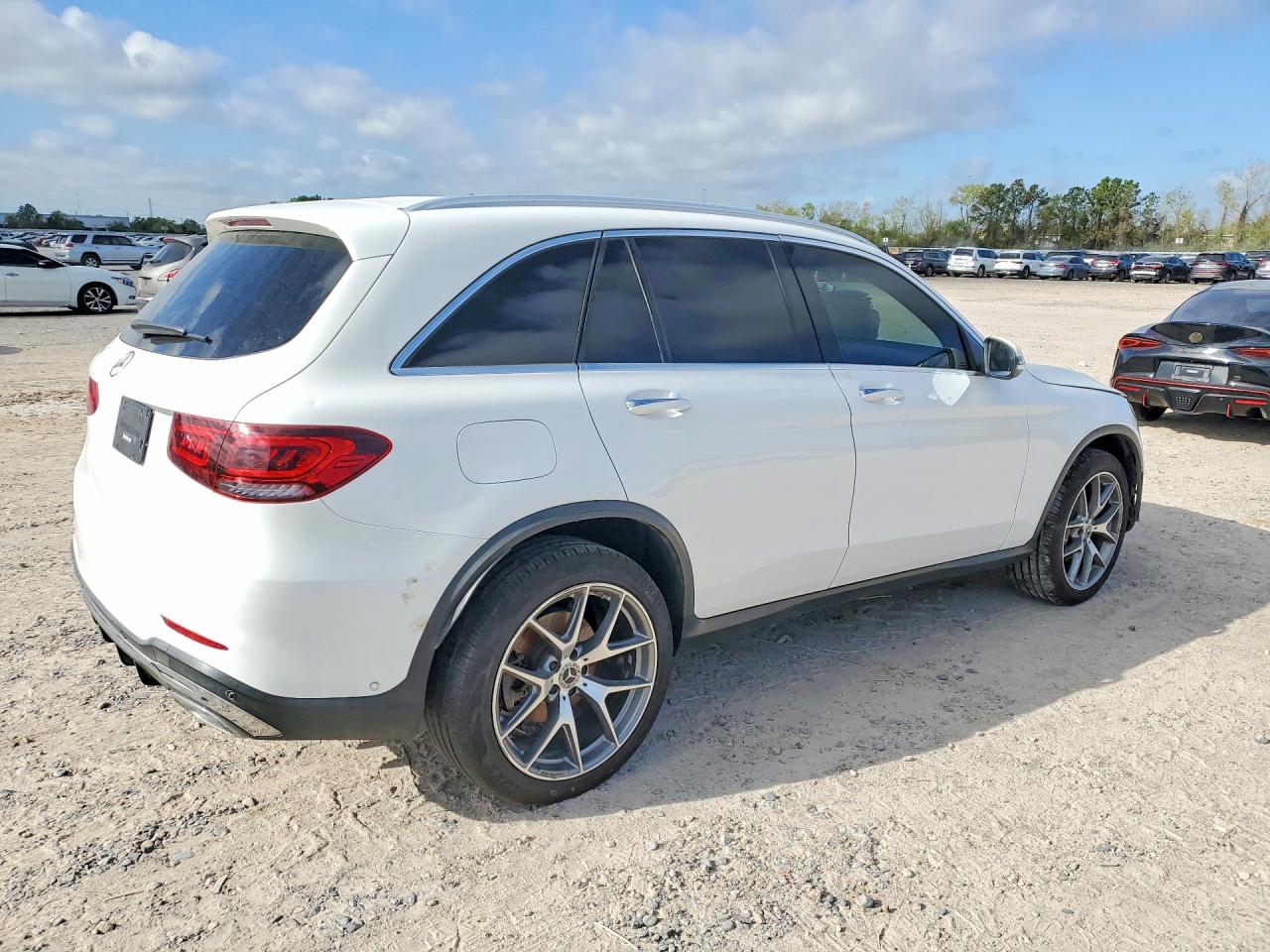 2021 MERCEDES-BENZ GLC 300 photo 3