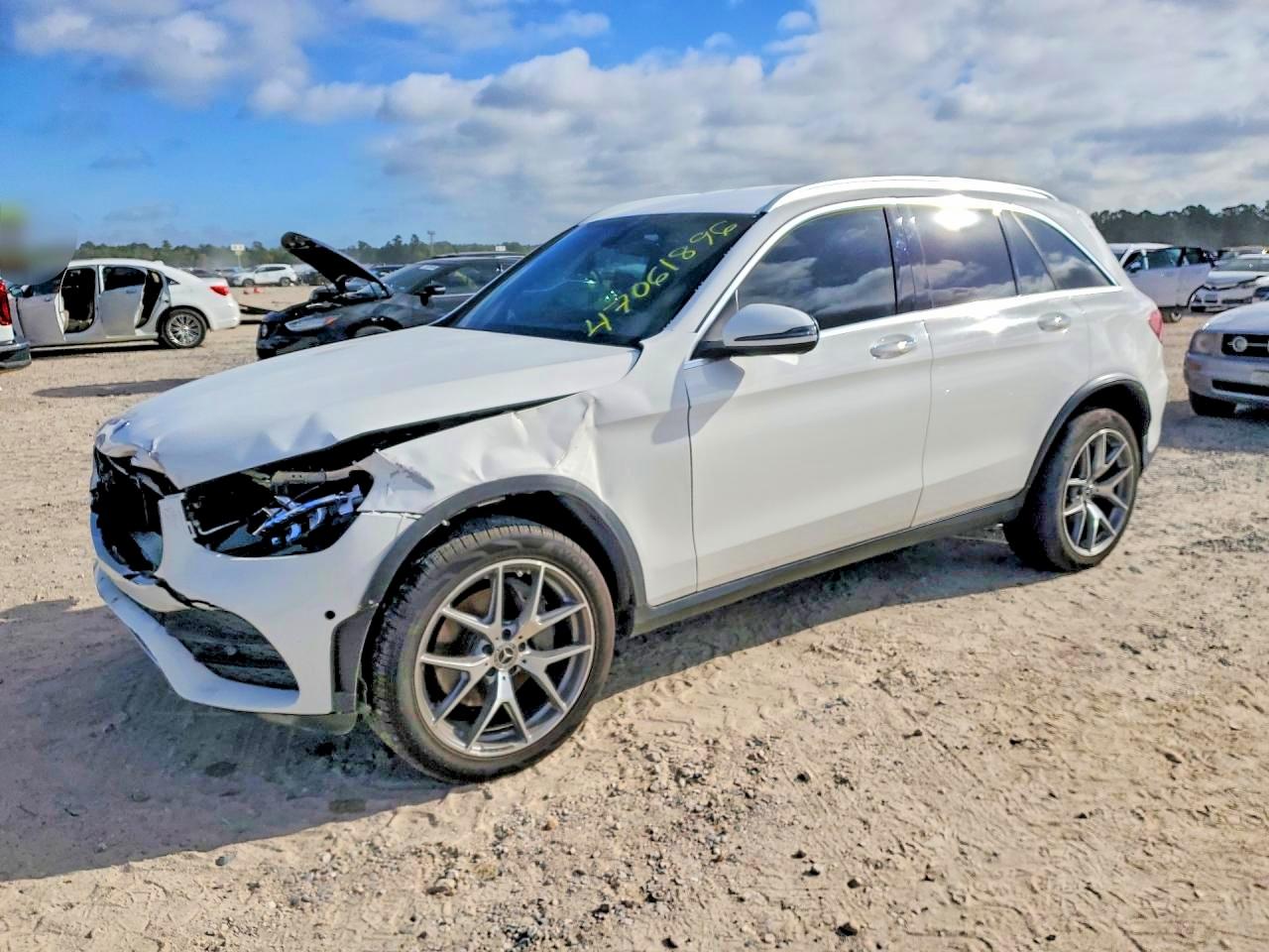 2021 MERCEDES-BENZ GLC