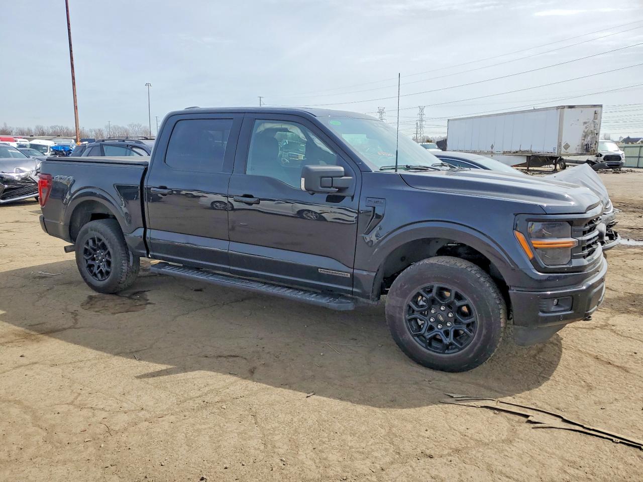 2025 FORD F150 XLT photo 4