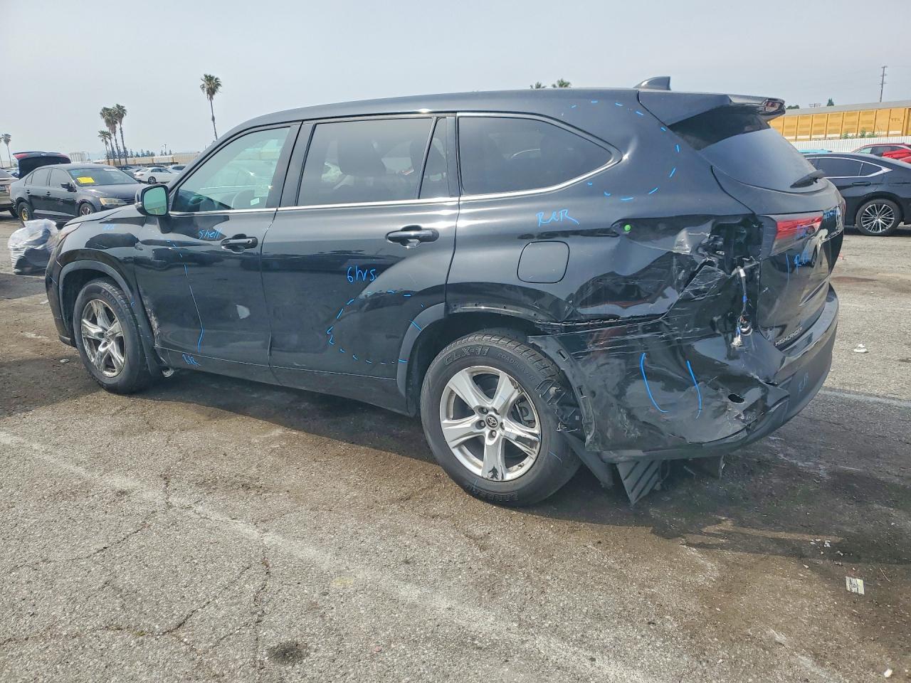 2021 TOYOTA HIGHLANDER L photo 3