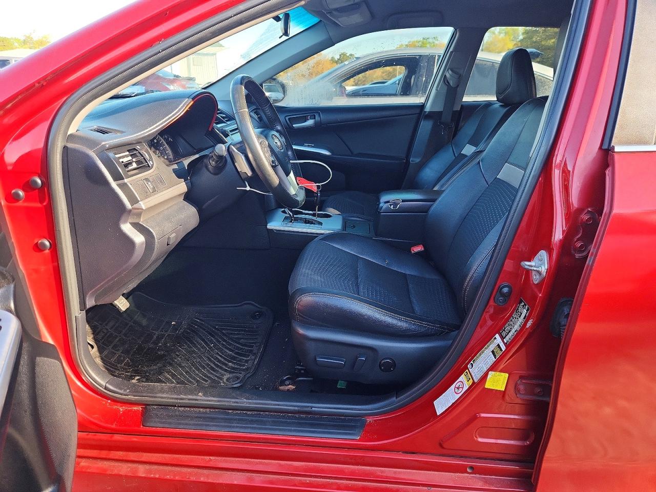 2013 TOYOTA CAMRY SE photo 7