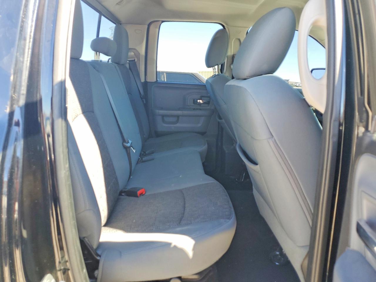 2014 RAM 1500 SLT photo 19