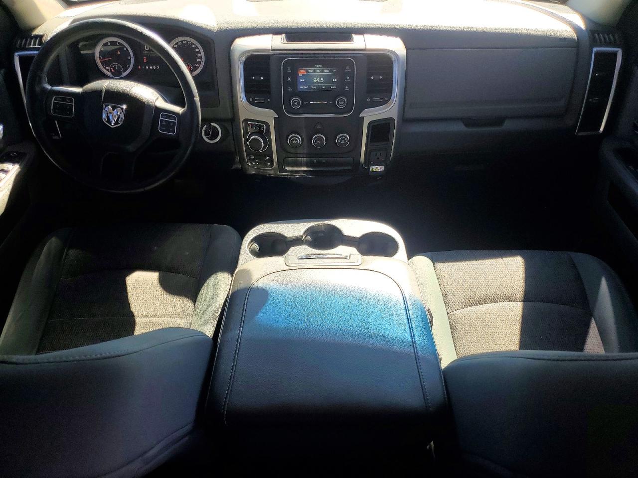 2014 RAM 1500 SLT photo 15