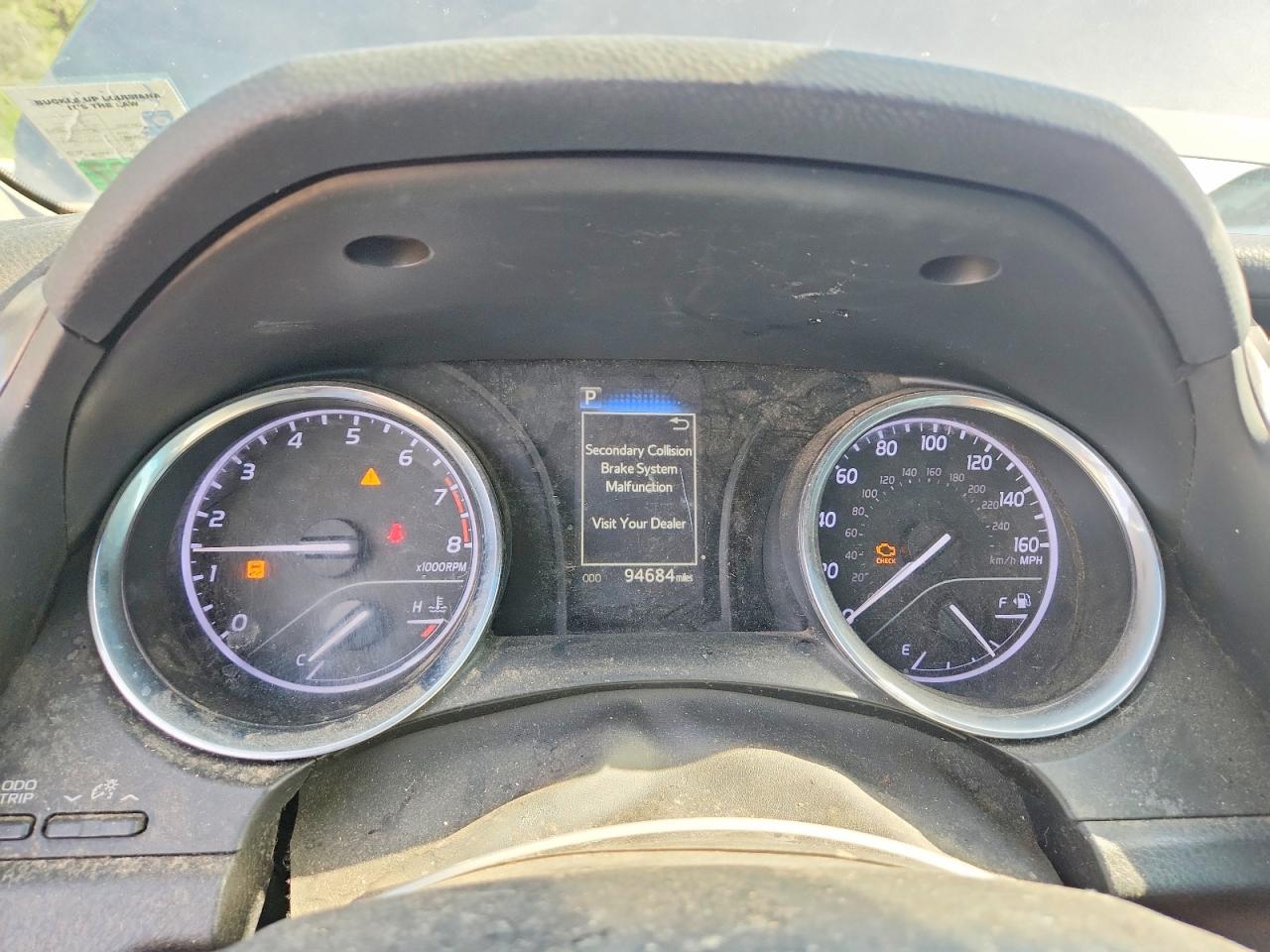 2018 TOYOTA CAMRY SE photo 17