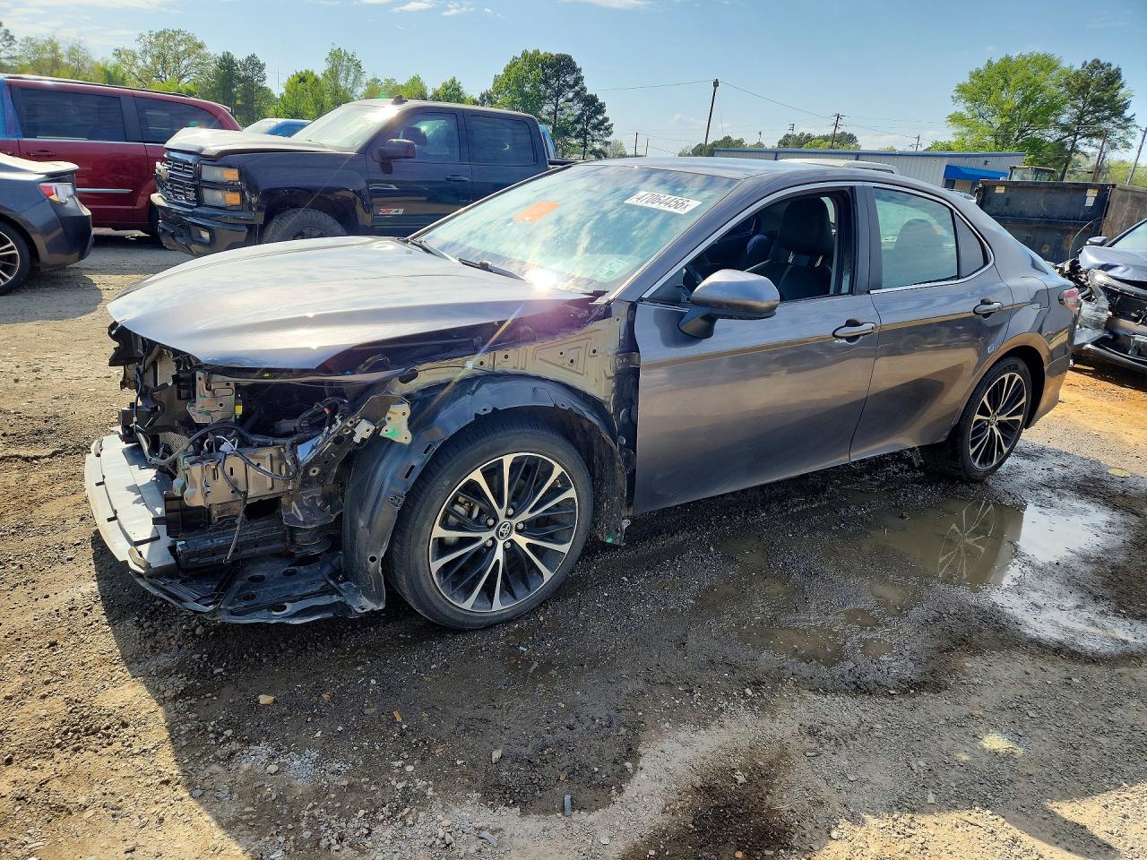 2018 TOYOTA CAMRY