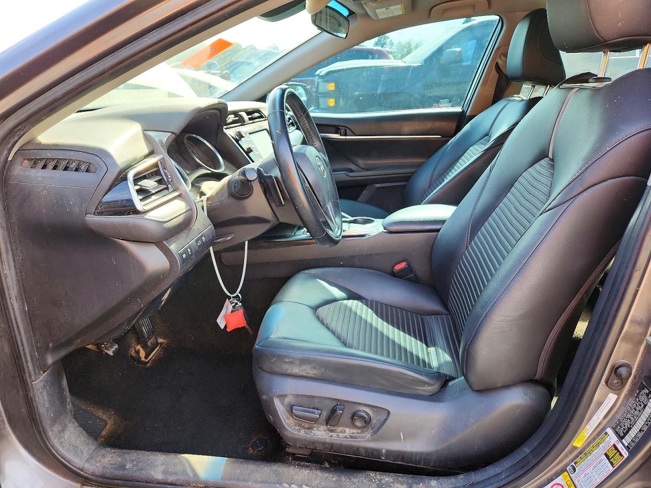 2018 TOYOTA CAMRY SE photo 13