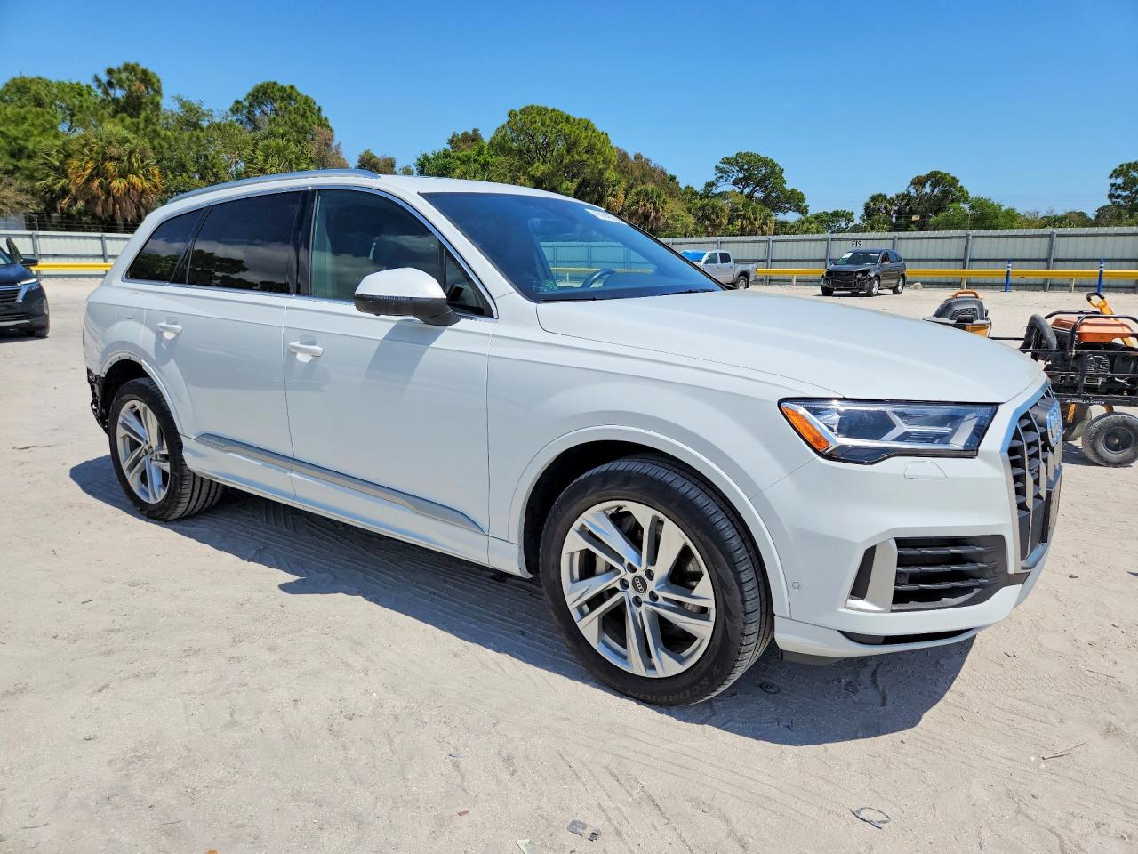 2021 AUDI Q7 PREMIUM PLUS photo 4