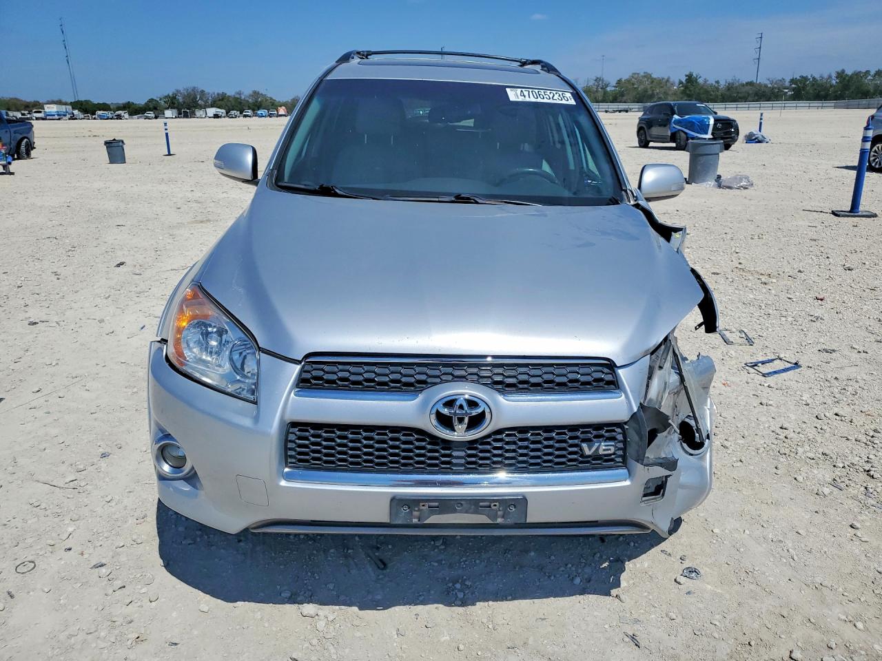 2012 TOYOTA RAV4 LIMITED photo 13