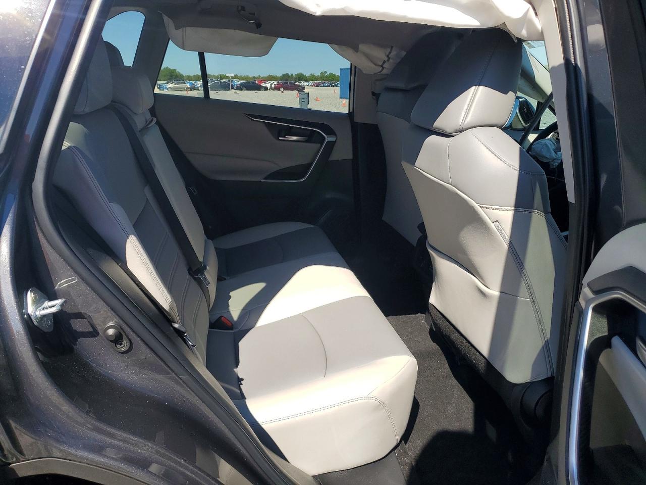 2025 TOYOTA RAV4 XLE PREMIUM photo 21