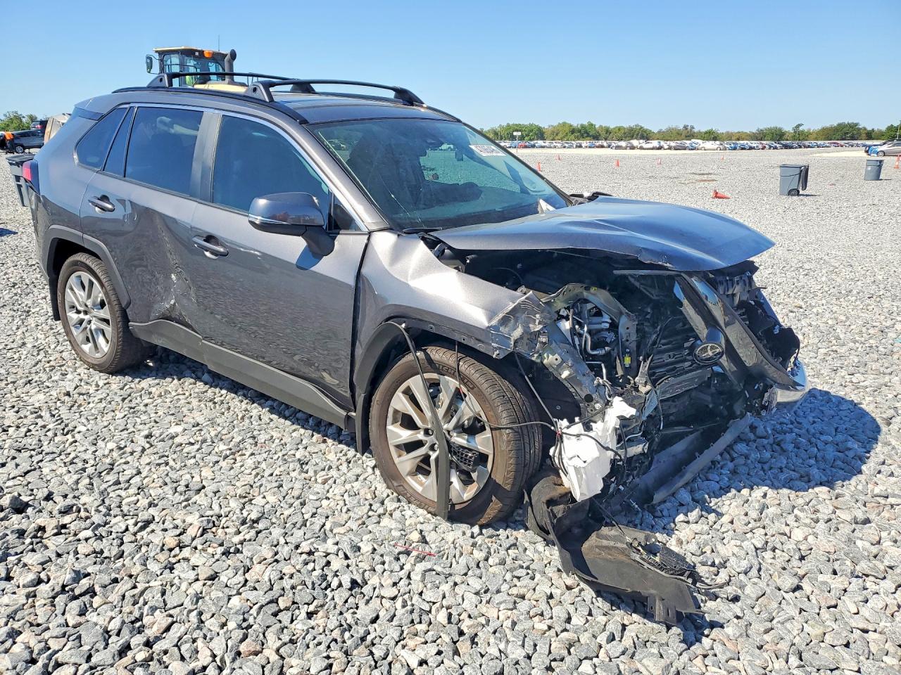 2025 TOYOTA RAV4 XLE PREMIUM photo 7