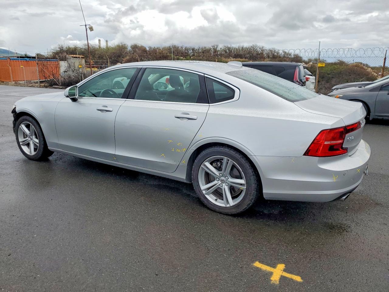 2018 VOLVO S90 T5 MOMENTUM photo 3