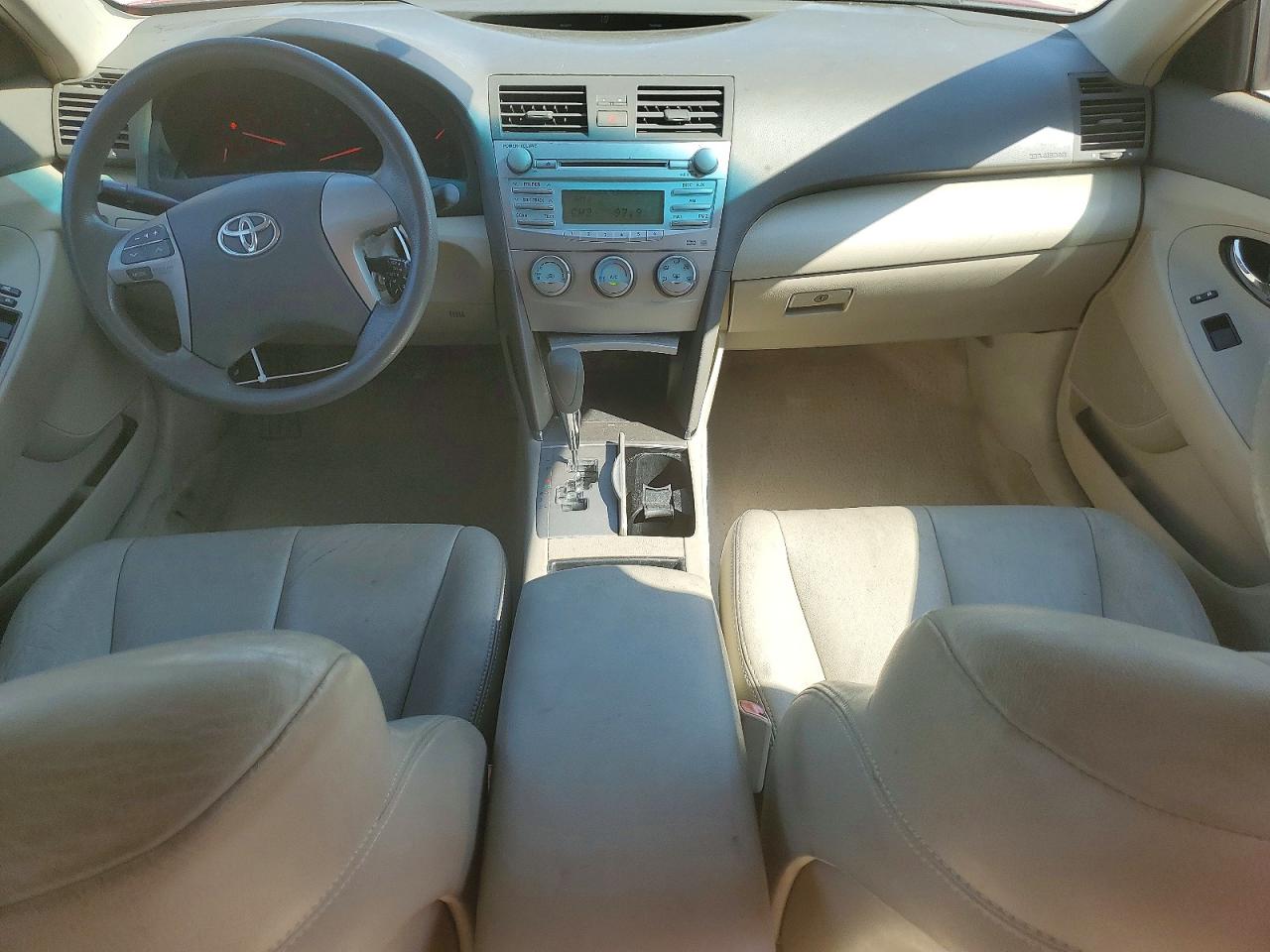 2009 TOYOTA CAMRY LE photo 15