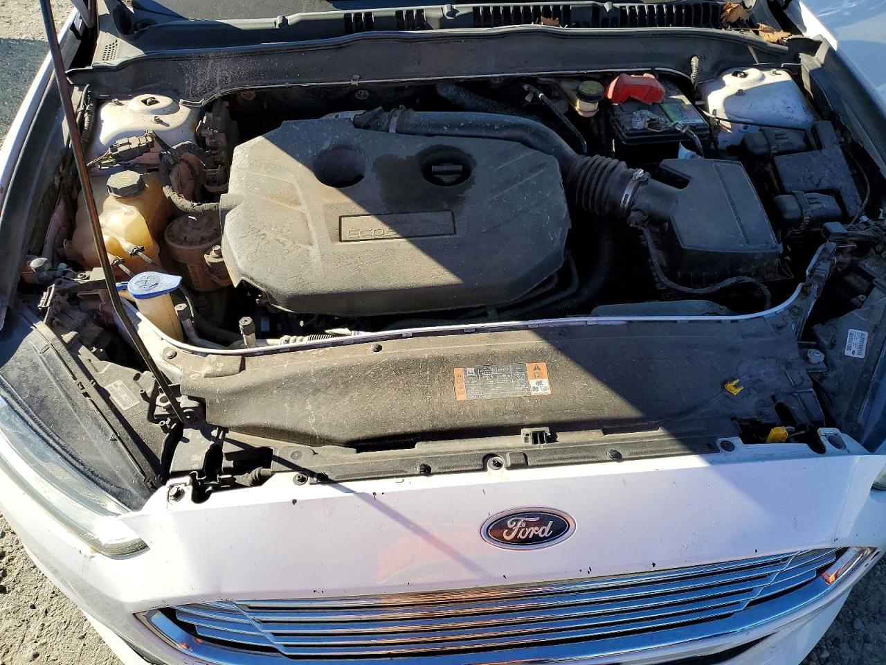 2016 FORD FUSION SE photo 21