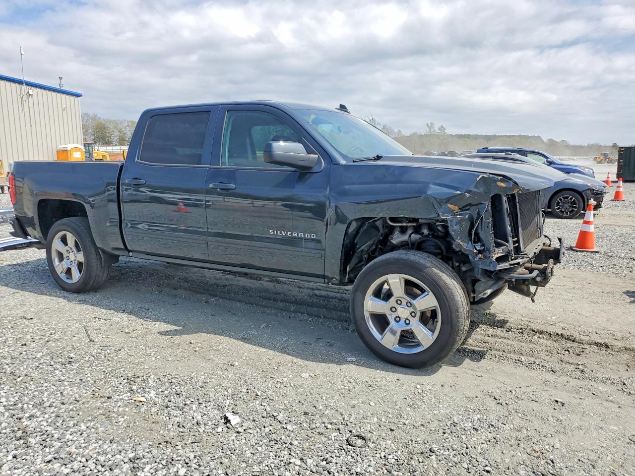 2017 CHEVROLET SILVERADO C1500 LT photo 10