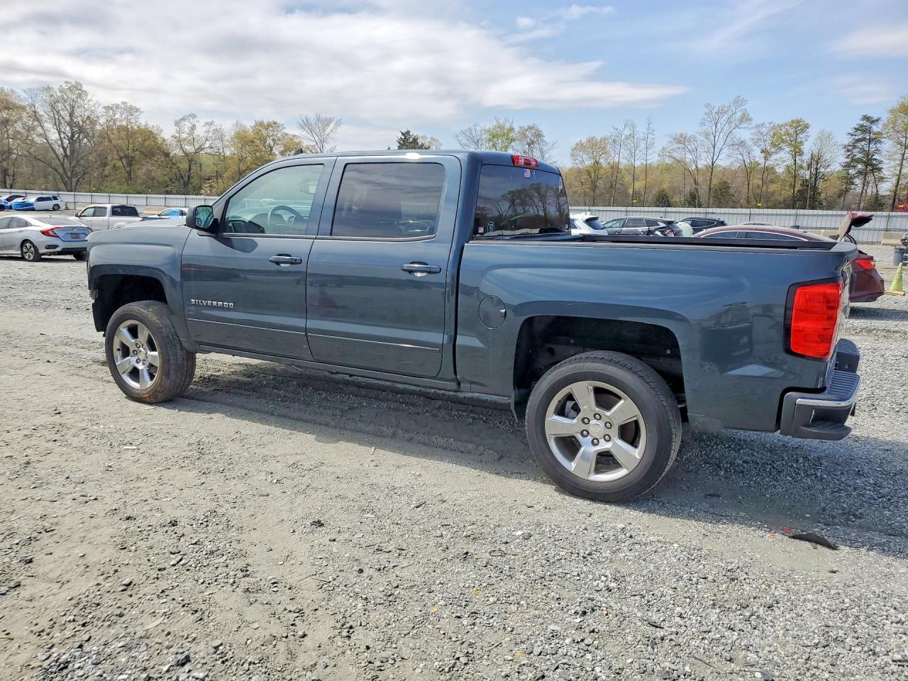 2017 CHEVROLET SILVERADO C1500 LT photo 4