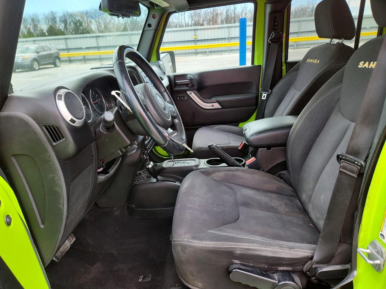 2013 JEEP WRANGLER UNLIMITED SAHARA photo 19
