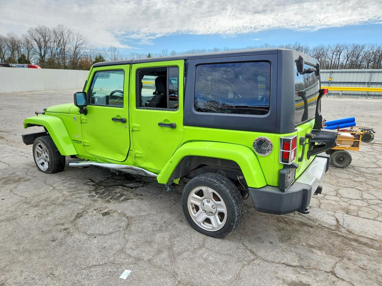 2013 JEEP WRANGLER UNLIMITED SAHARA photo 4