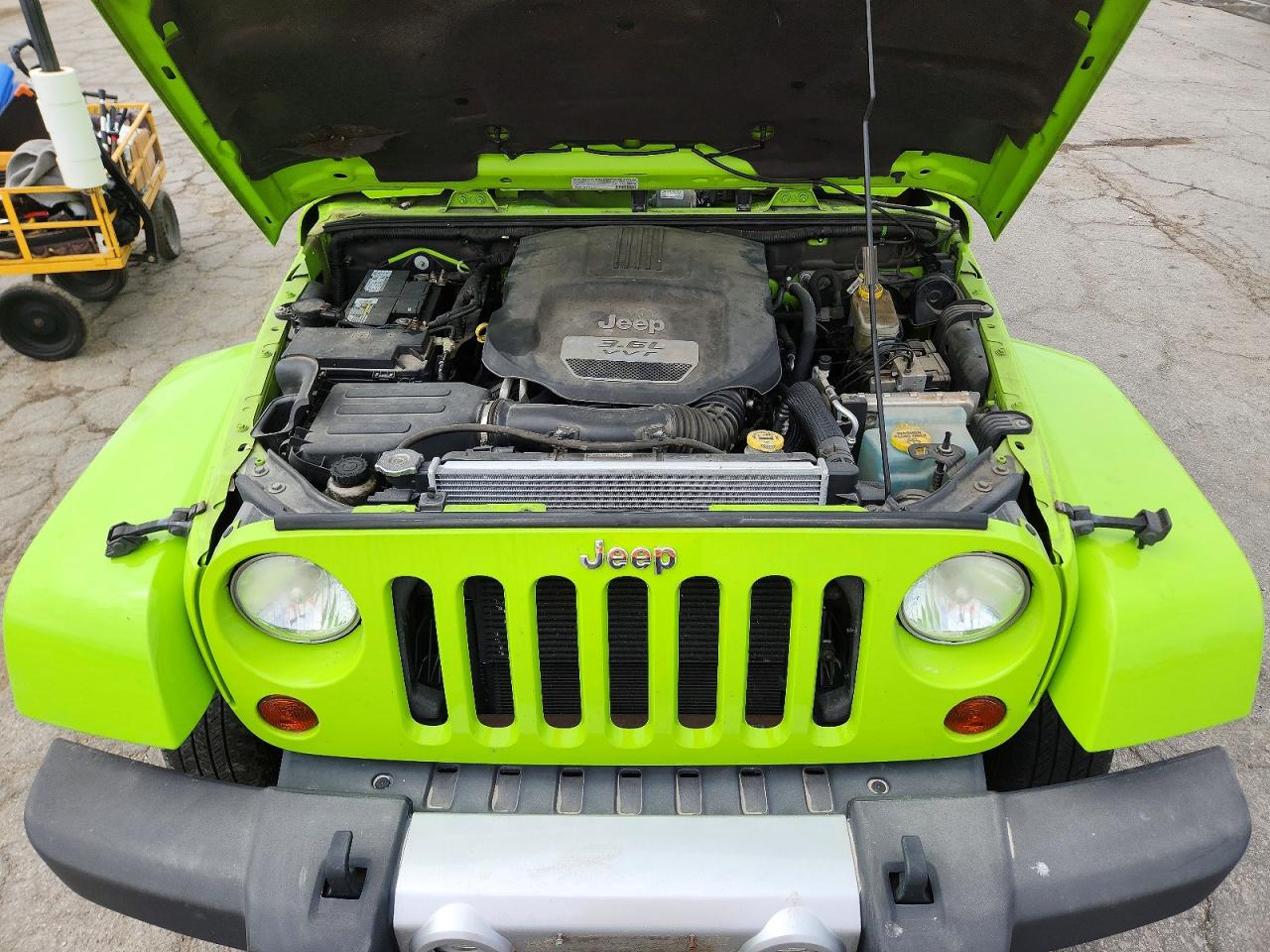 2013 JEEP WRANGLER UNLIMITED SAHARA photo 34