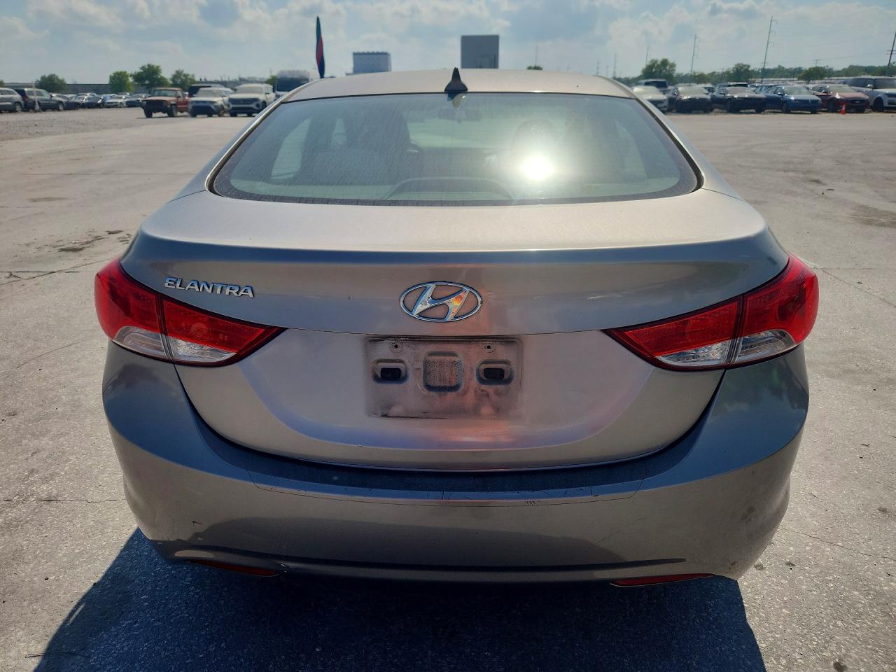 2012 HYUNDAI ELANTRA GLS photo 6